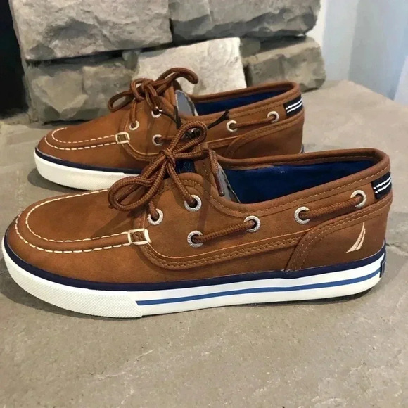 Nautica Oxford Spinnaker Slip on Boat Shoes,rugged sole,lace detail - Picture 1 of 9